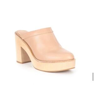 Kimberly Whitman for Antonio Melani nude clog GUC